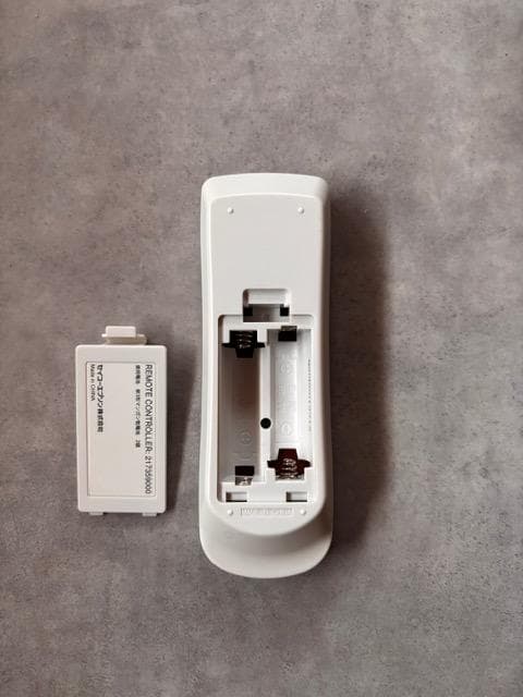 EPSON EB-685WT 超短焦点プロジェクター 電子ペン2本/リモコン有