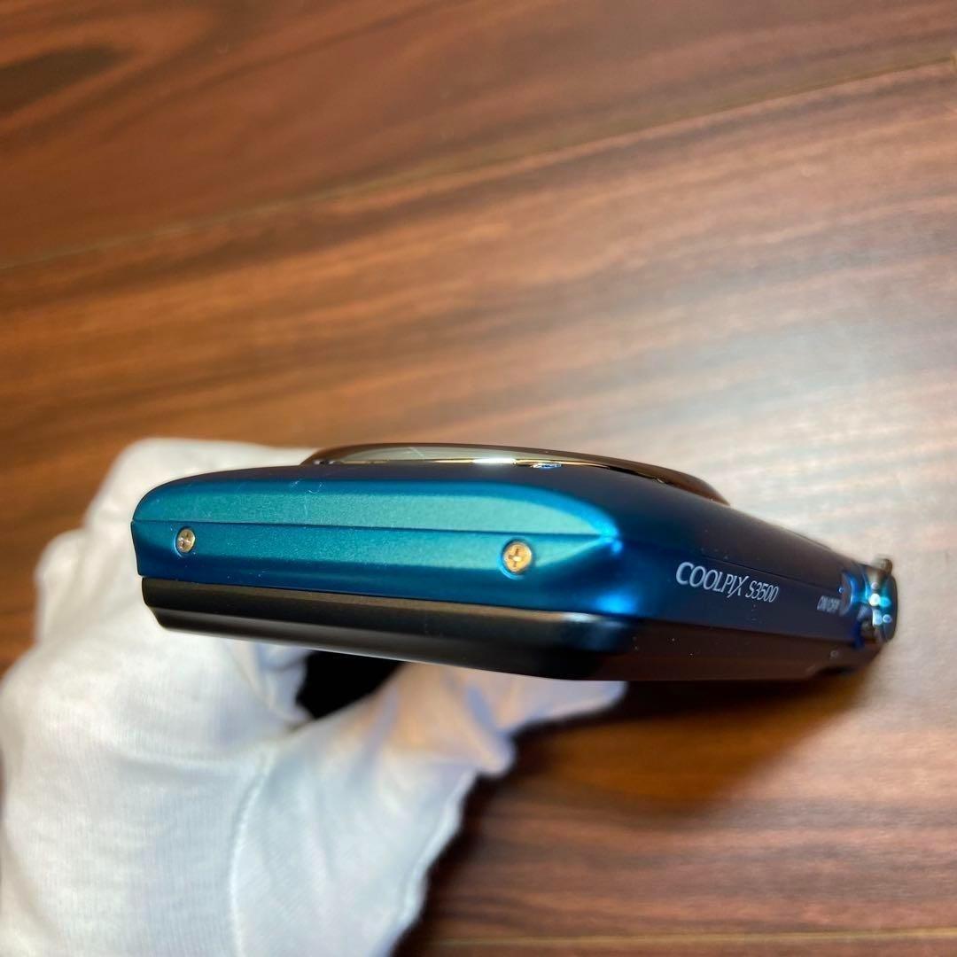 Nikon coolpix S3500 デジカメ ほぼ新品 3335