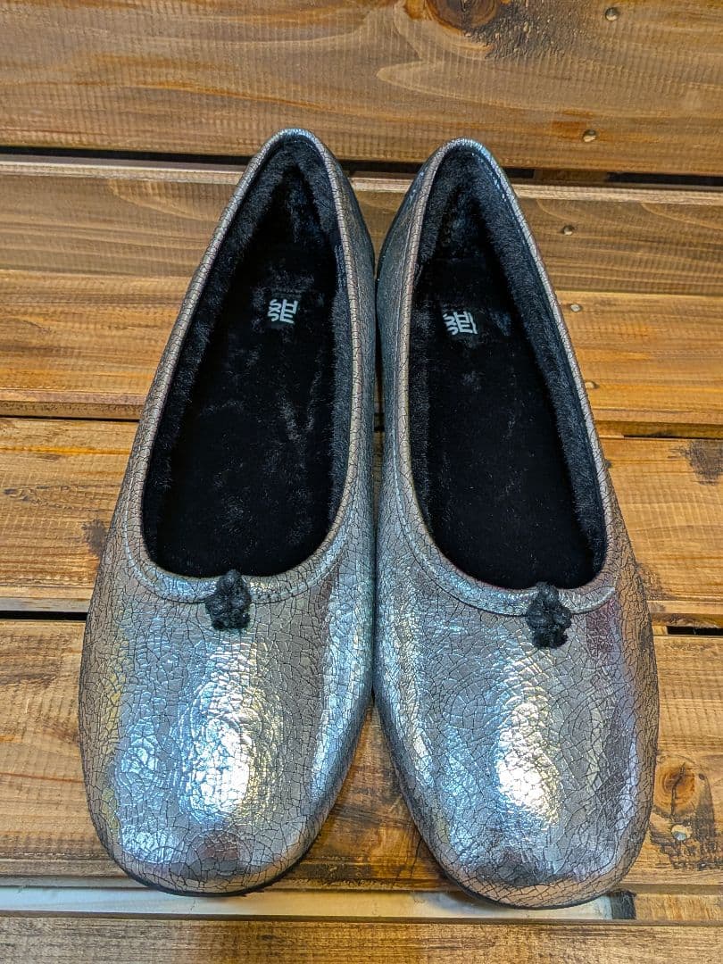 SHISEI シーセイ　シセイ　ボアメタリックシルバー フラットシューズ