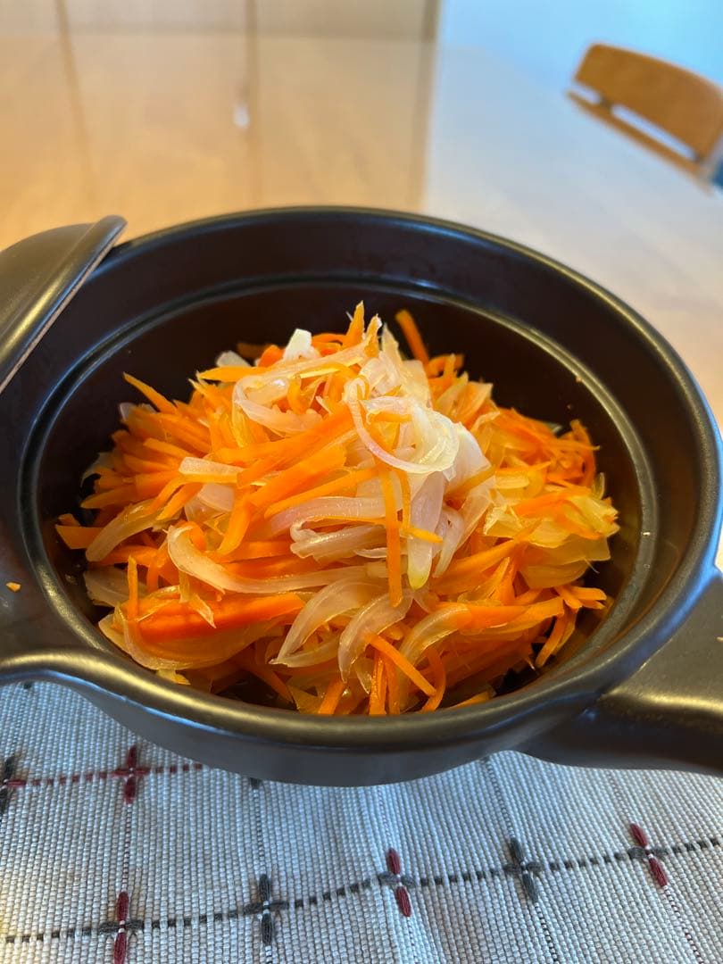 入荷しました、【新品】マイクロ波対策！電子レンジ専用　小判型磁性鍋