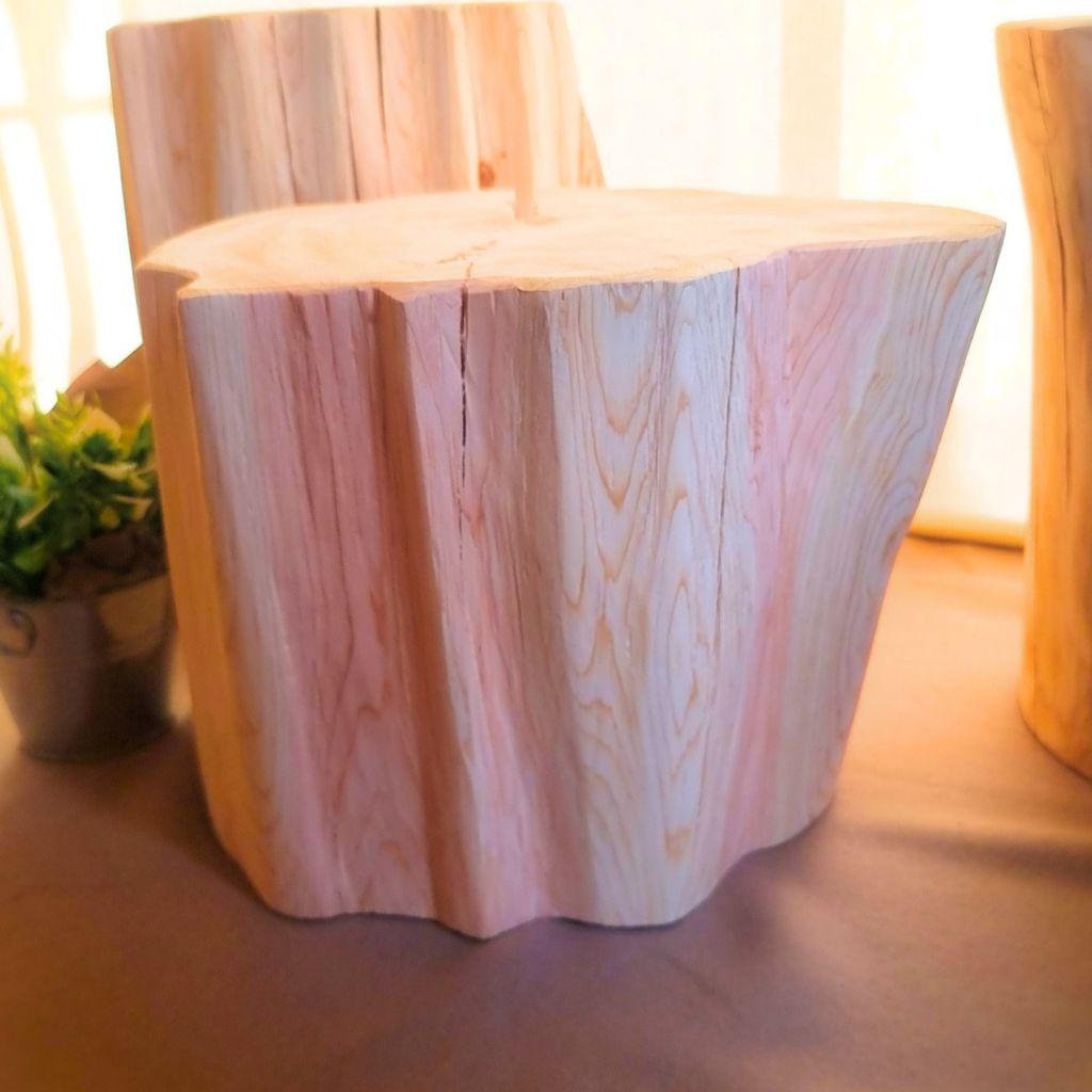 特大サイズ 天然アロマ ひのきの切株テーブル 根元末広がり