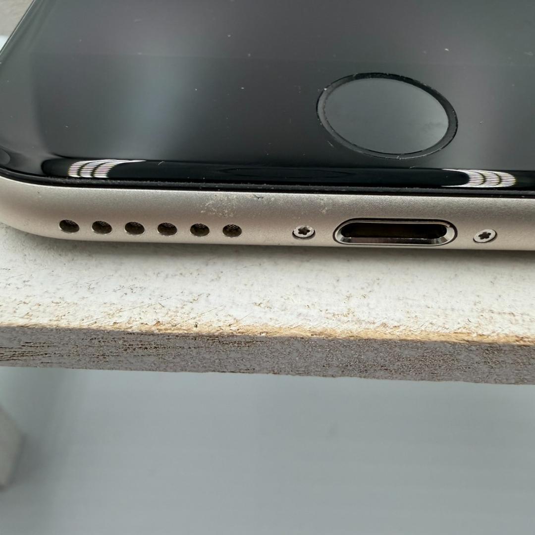 iPhone SE第3世代 64GB スターライト 423
