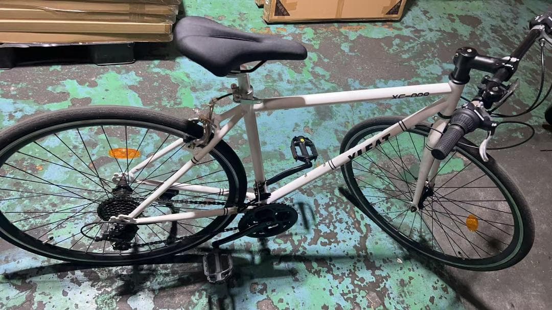 1# 中古 XLEAT XC-009 クロスバイク 21段変速　ホワイト