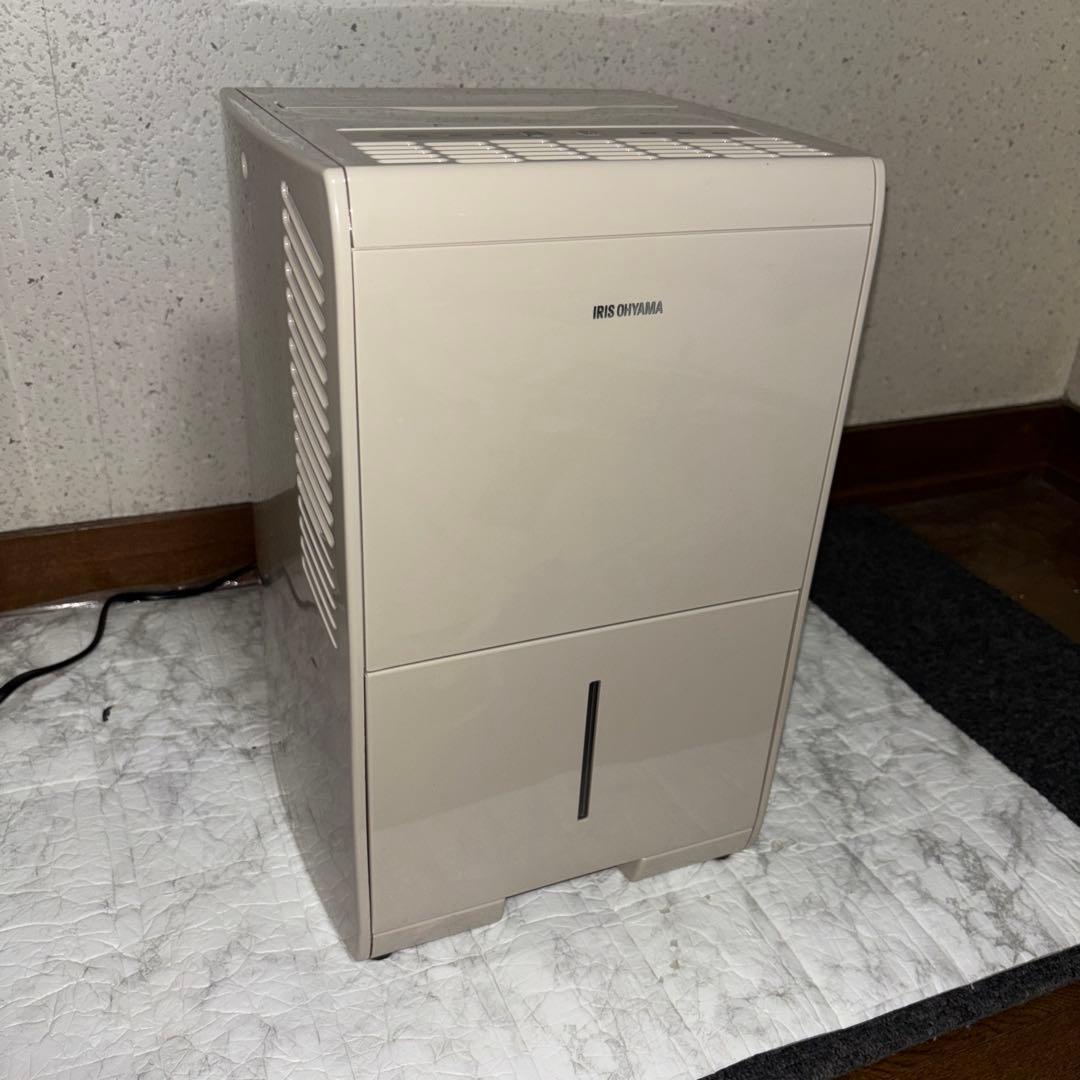 【2021年製】アイリスオーヤマ除湿機　KIJC-J56-C