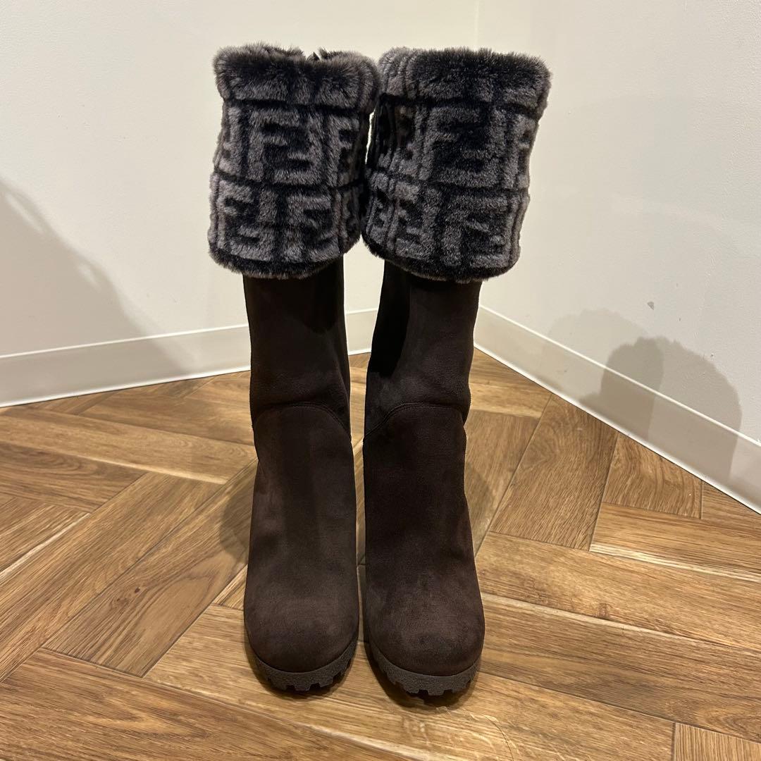 ✨未使用品✨FENDI フェンディ　ズッカ柄 FFロゴムートンブーツ　36