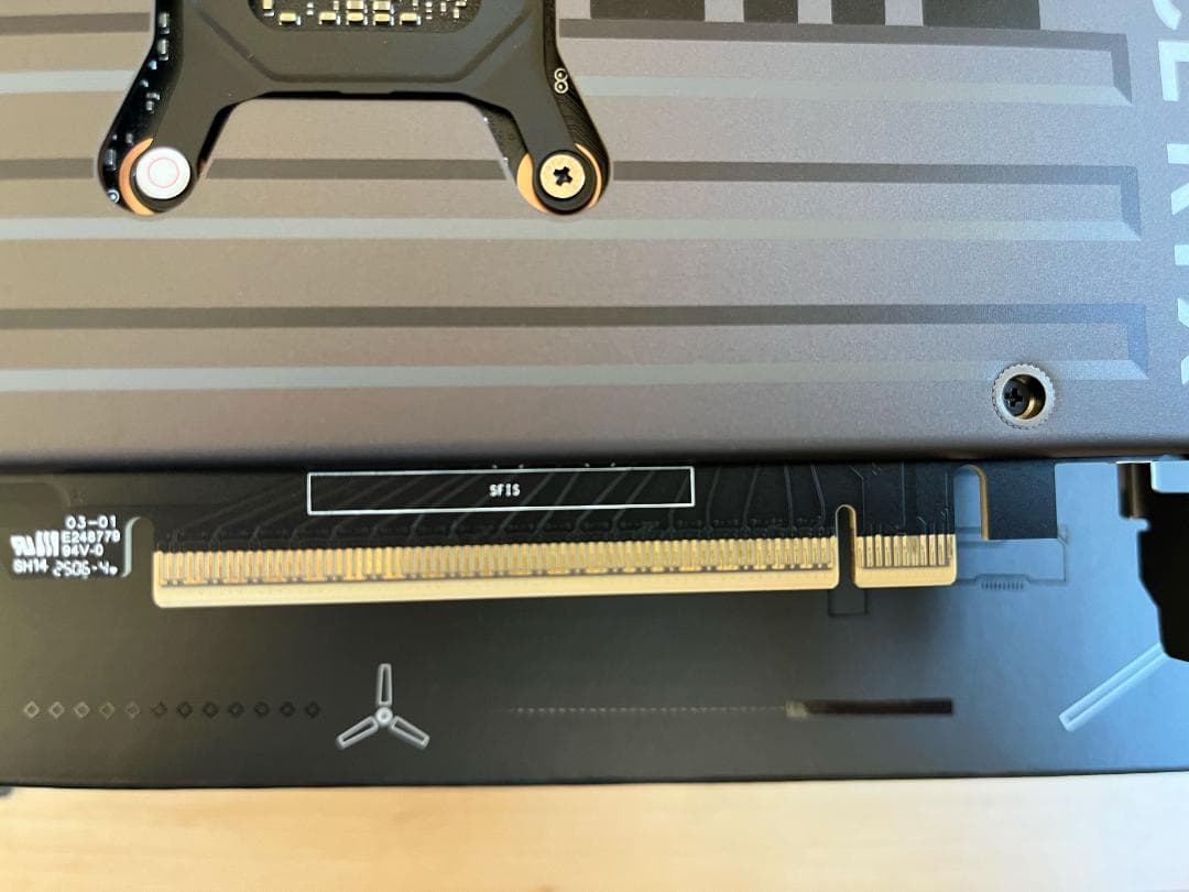 グラフィックボード・グラボ・ビデオカード ASUS TUF Gaming GeForce RTX 5070 Ti OC