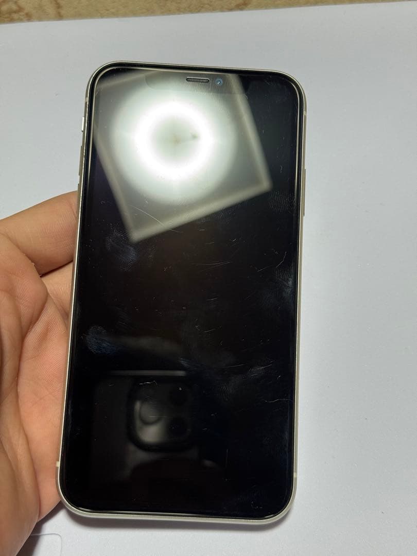 Apple iPhone 11 ホワイト【ジャンク】