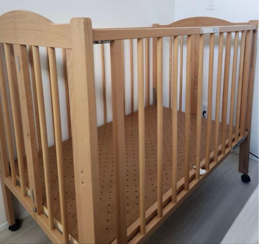 【美品】木製ベビーベッド★折りたたみ★ハイタイプ★石崎家具 ★スライド扉