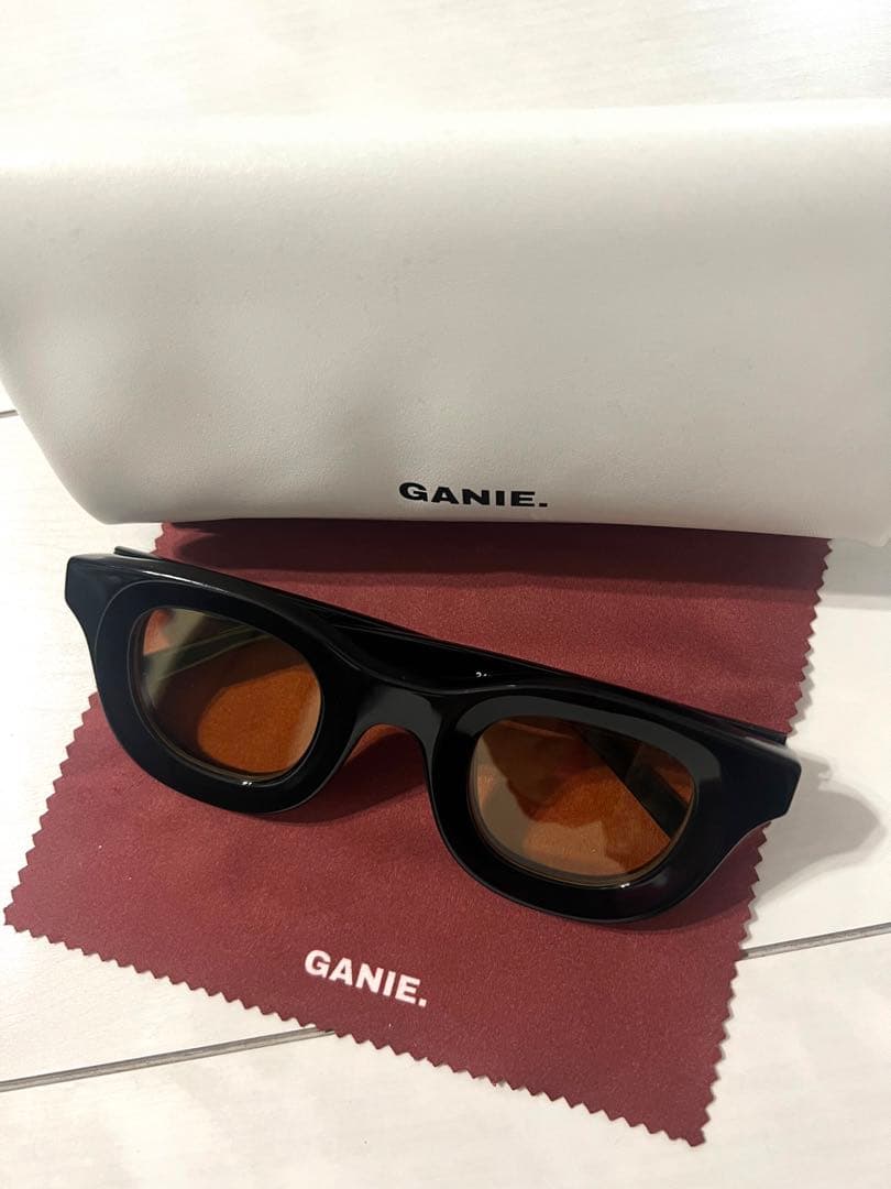 GANIE. ブラックフレーム サングラス