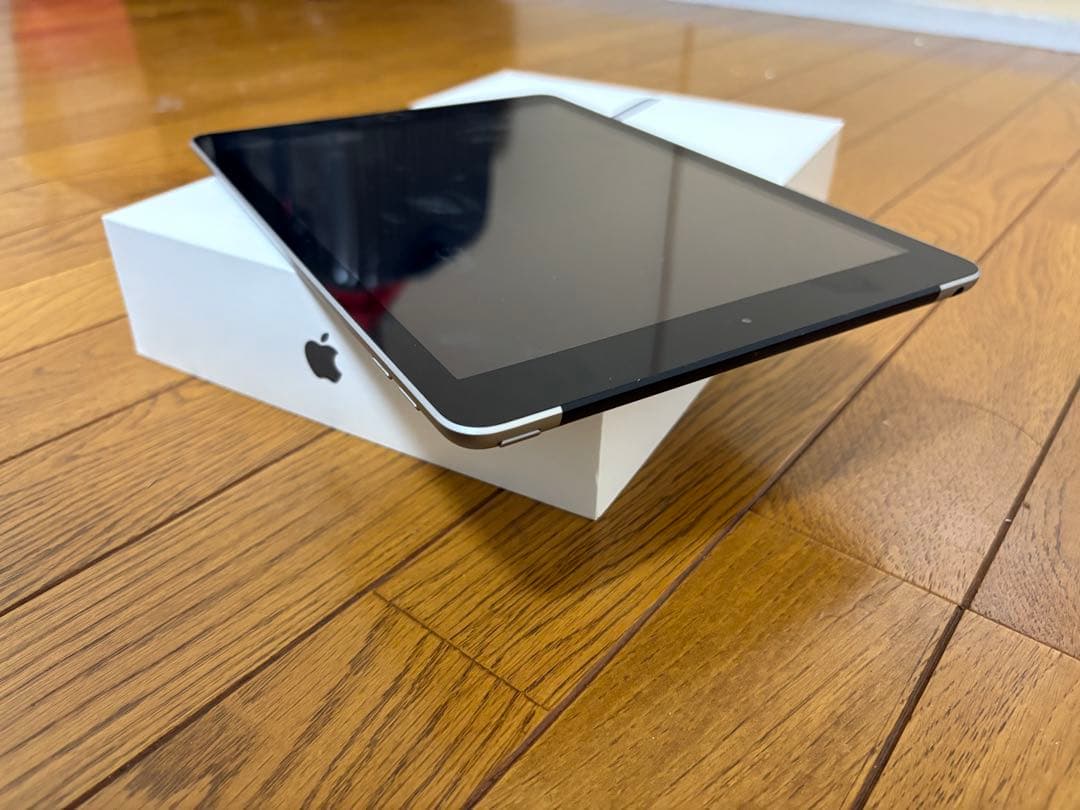 Apple iPad (第5世代) 128GB バテッリ容量95%