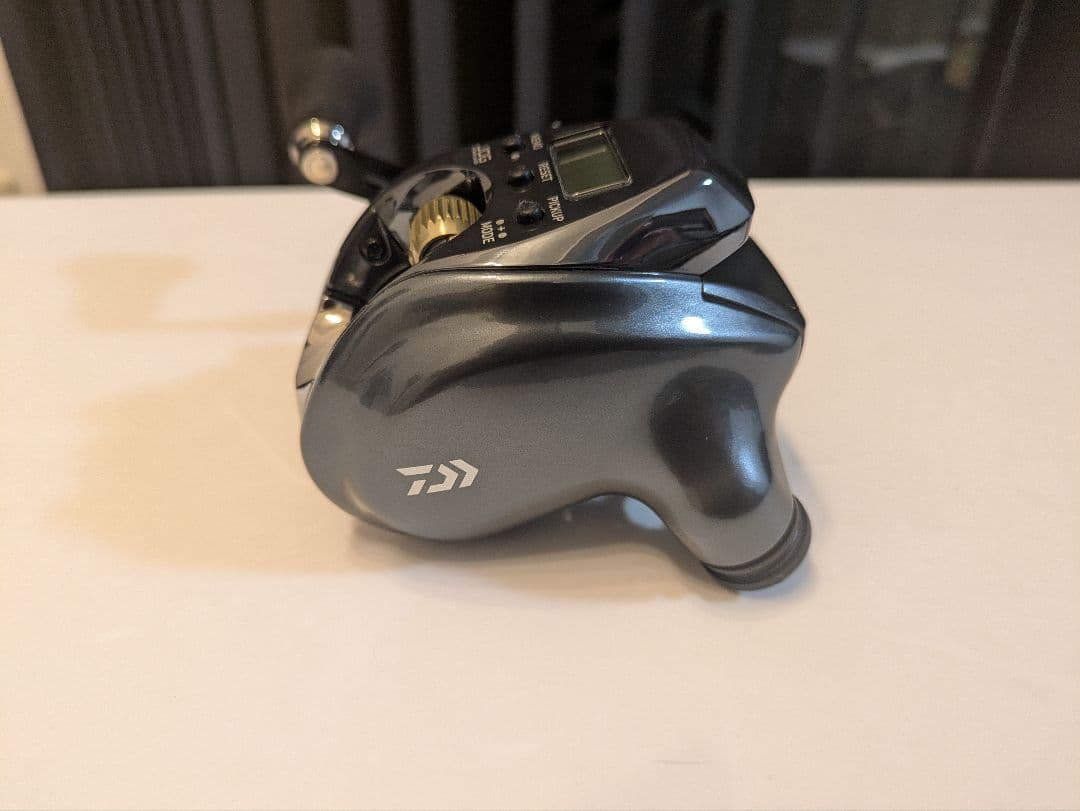ダイワ　シーボーグ100jl（左）　美品