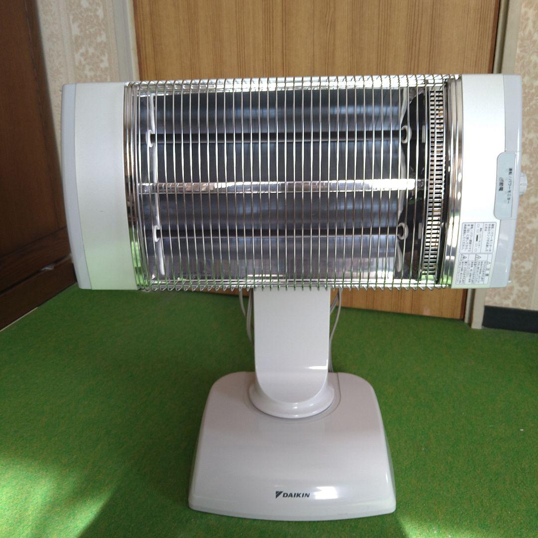 ダイキン セラムヒート遠赤外線暖房機 ERFT11TS-W (中古)