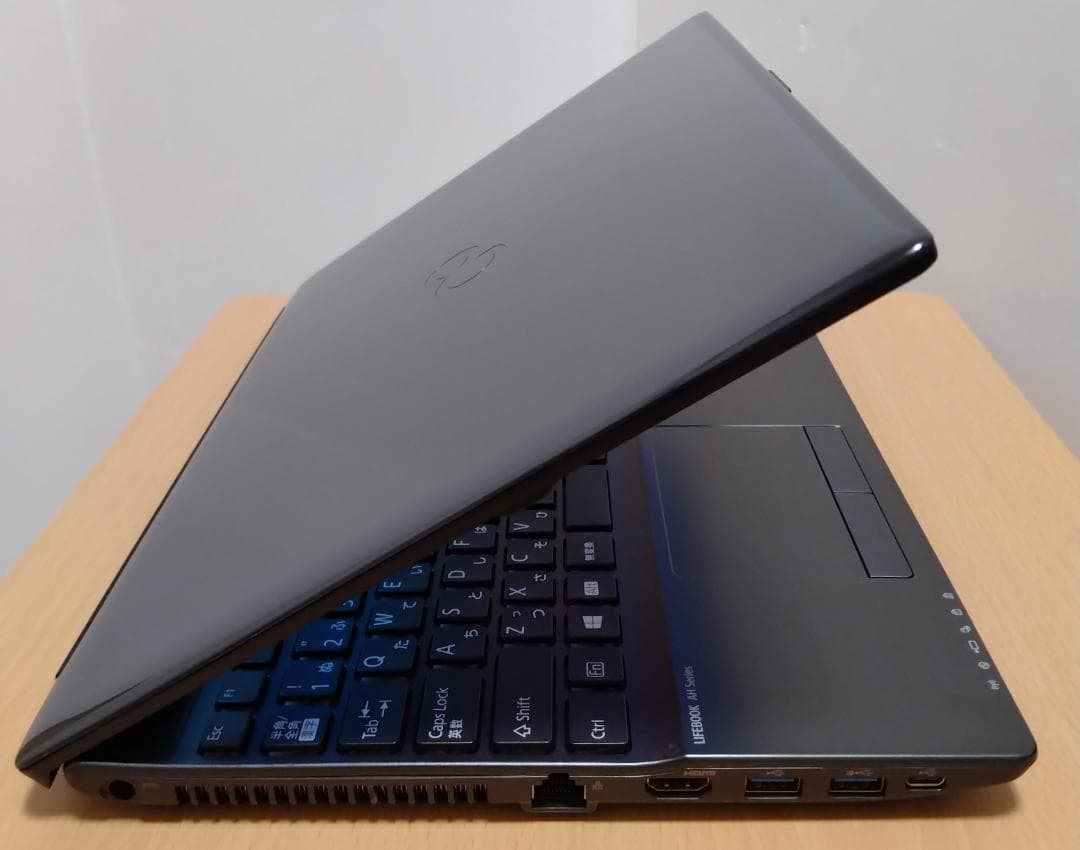 富士通 Ryzen 5 3500U/SSD256GB/メモリ8GB