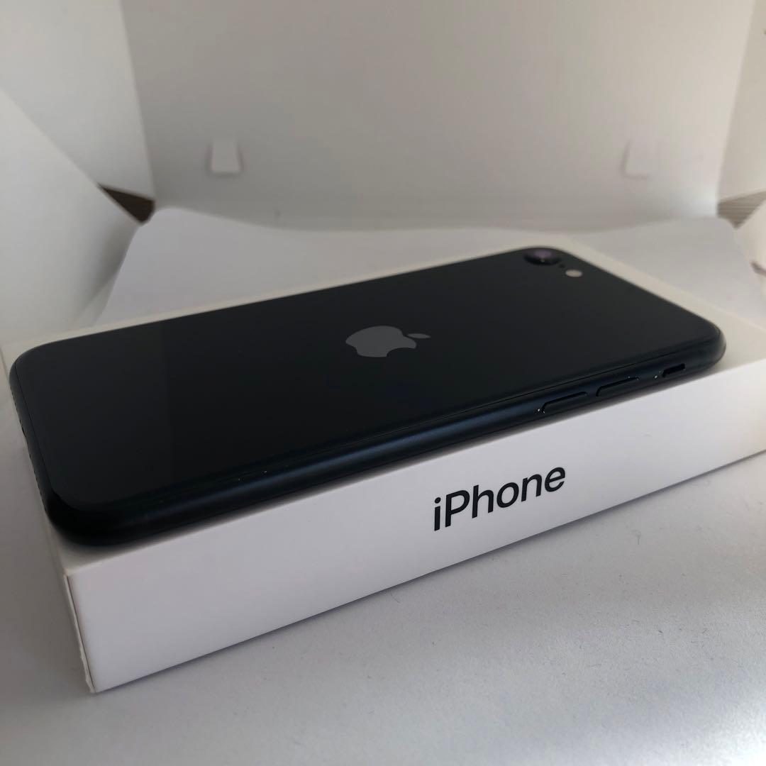 【美品】iPhone SE3 64GB SIMフリー 【即発送】 【付属品】