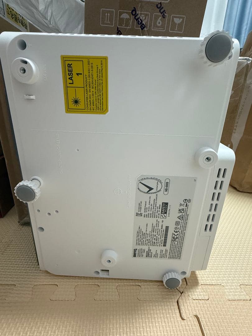 値下げ！【ほぼ新品】BenQ TK710STi 4Kレーザー短焦点プロジェクター