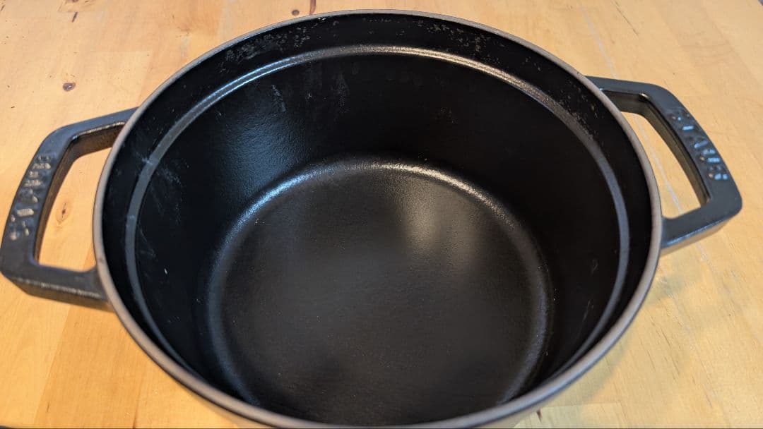 ストウブ 鋳物ホーロー鍋