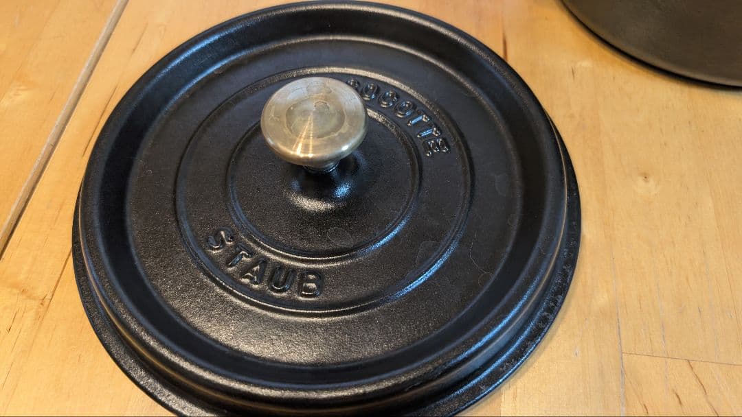 ストウブ 鋳物ホーロー鍋