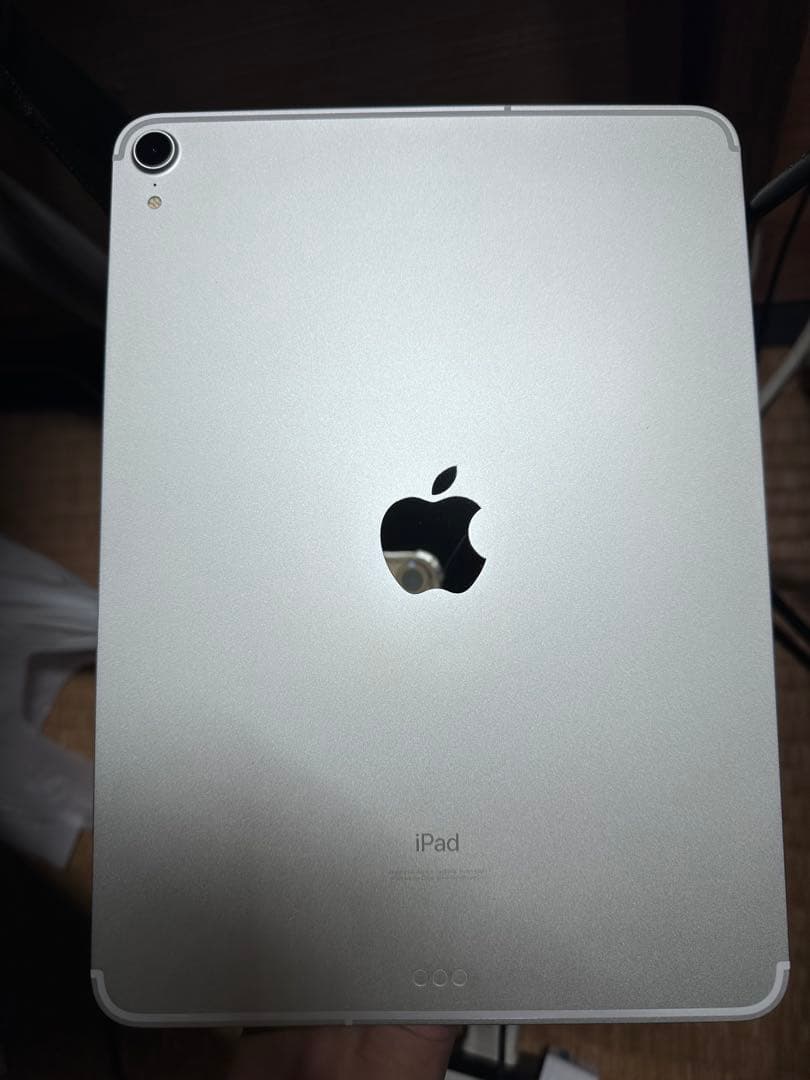 iPad Pro 2018 64GB シルバー キーボード付き