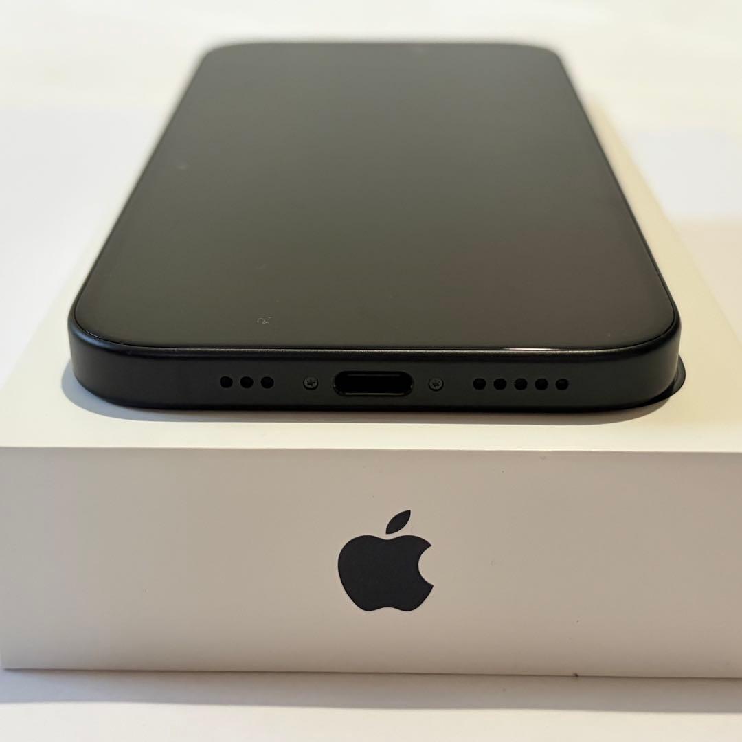 【美品】iPhone15 Apple 128GB ブラック 11ヶ月使用 94％