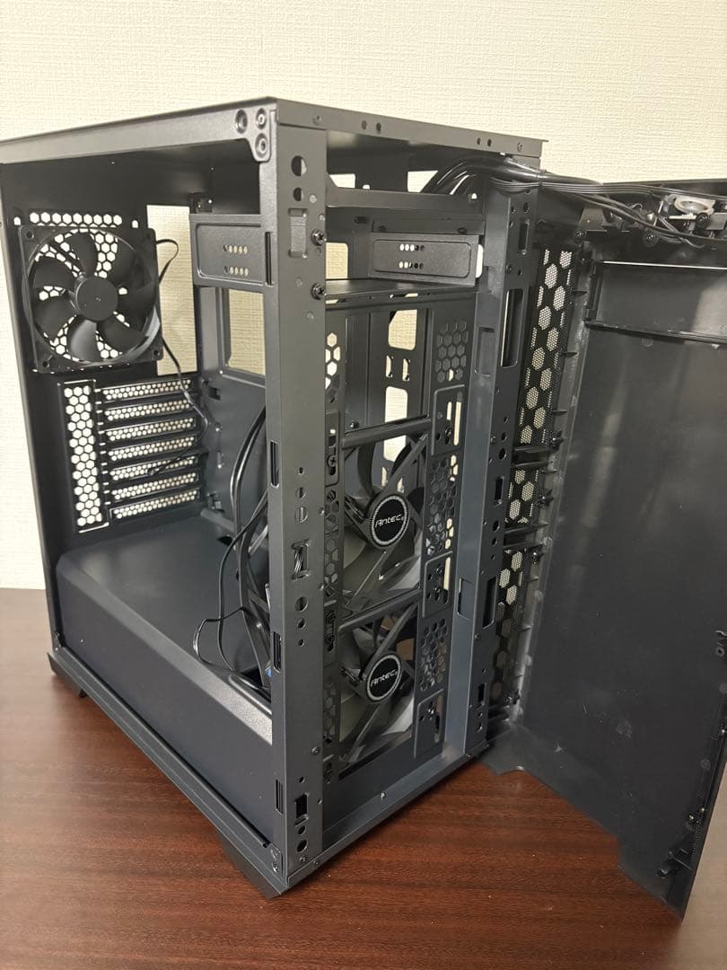 Antec P7 NEO ミドルタワーケース