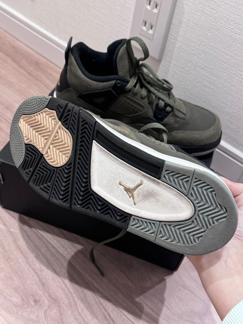 Air Jordan 4 オリーブグリーン 22cm