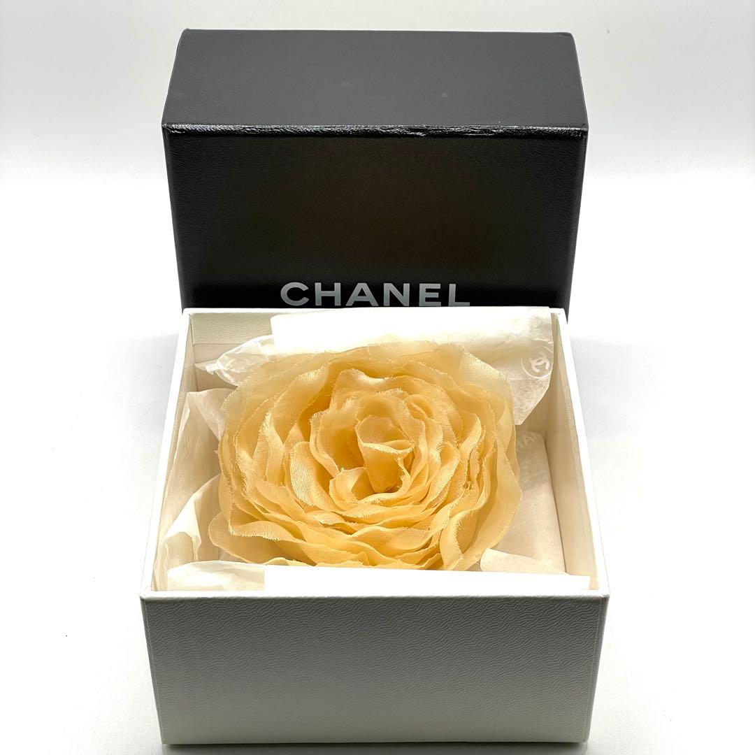 CHANEL シャネル カメリア コサージュ ピンブローチ ベージュ 箱付き