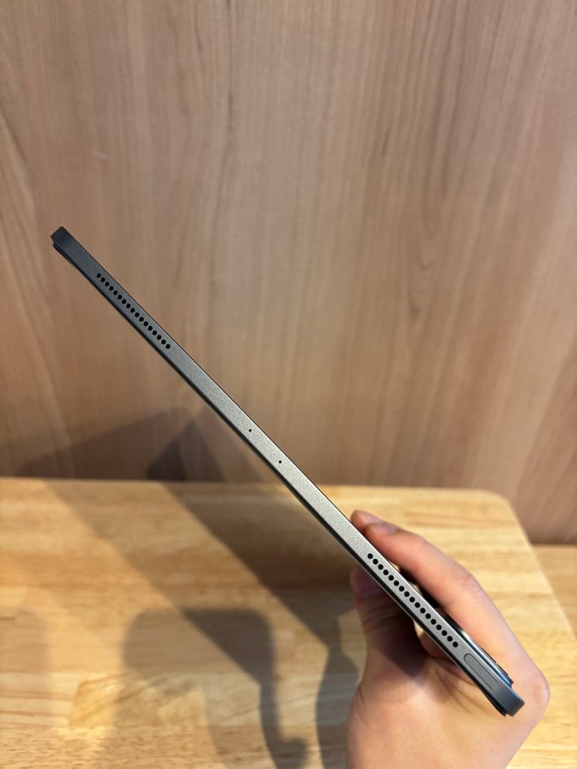 【美品】iPad Pro 12.9インチ (第4世代) 128 GB／Wi-Fi