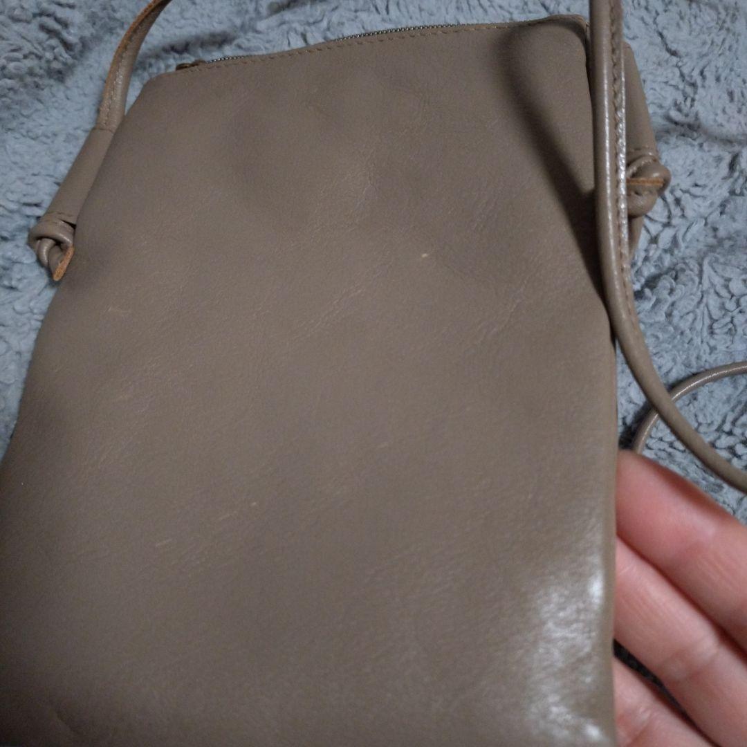 NanamiIL BISONTE ベージュ レザー クロスボディバック