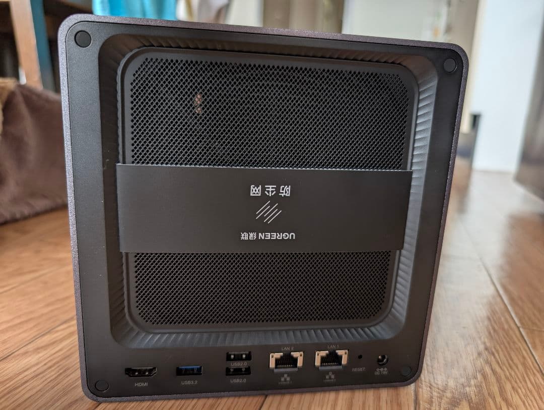 R*h様 UGREEN DXP4800 Plus NAS 4ベイ