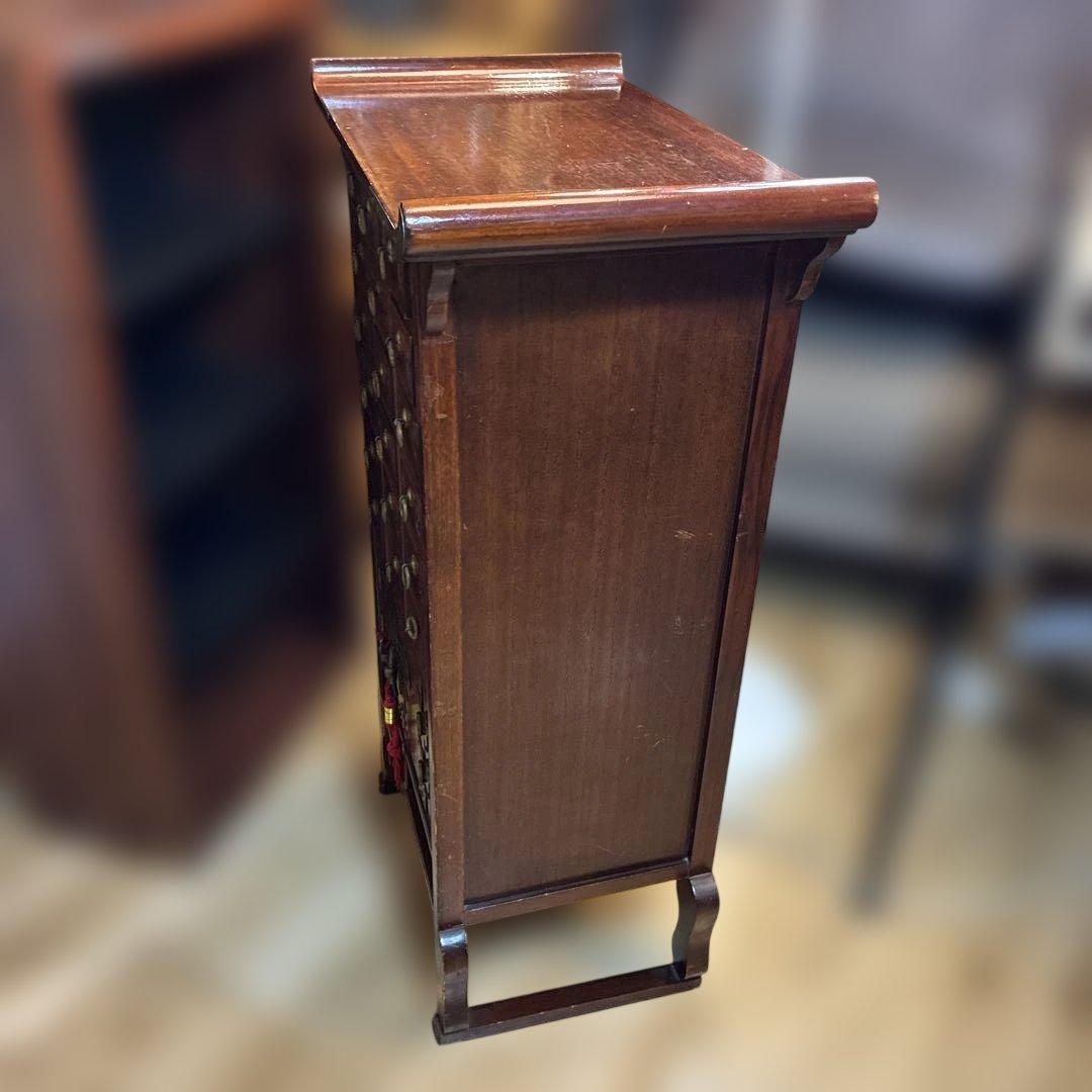 李朝風 薬棚 18杯 真鍮金具 アジアン家具　薬箪笥　アンティーク調　横浜現地