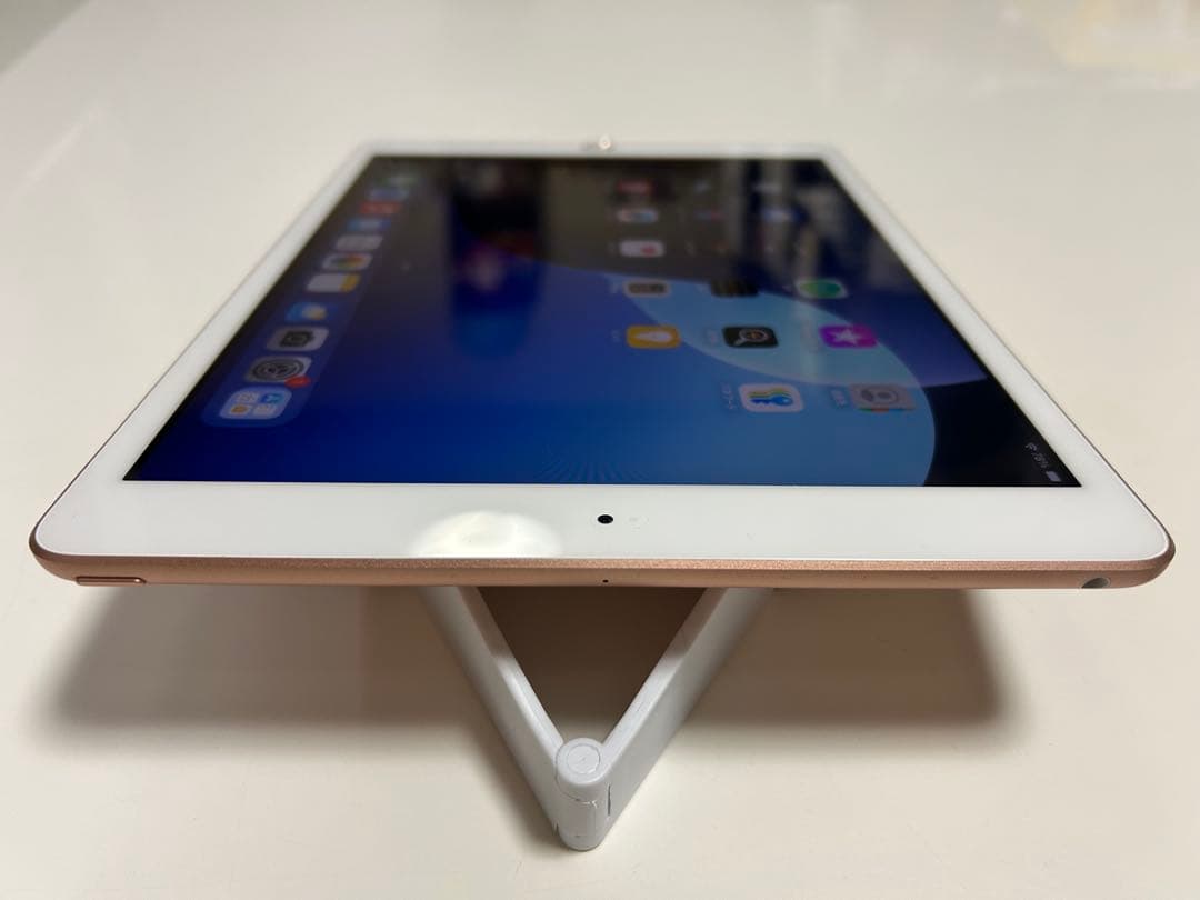 iPad 10.2インチ Wi-Fi 32GB ゴールド 第8世代　おまけあり