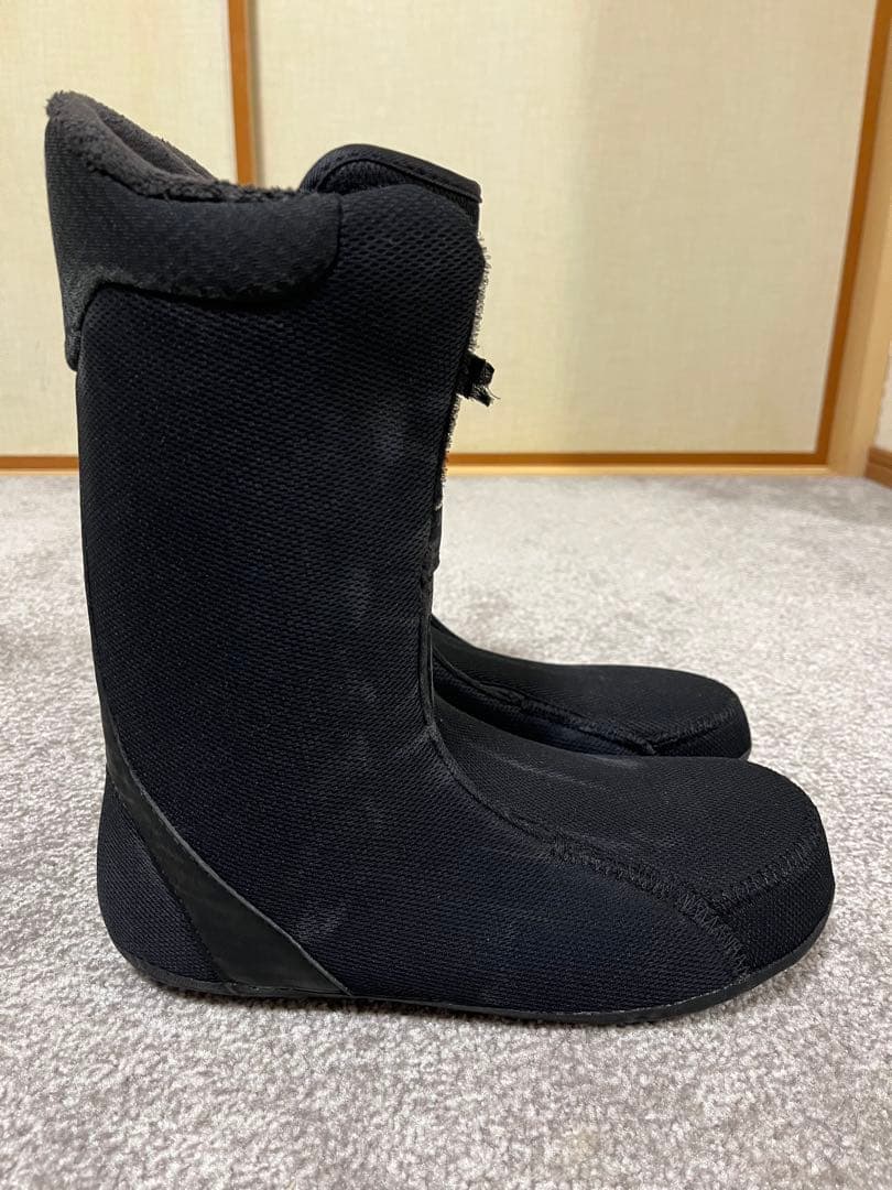 adidas スノーボードブーツ 黒/白