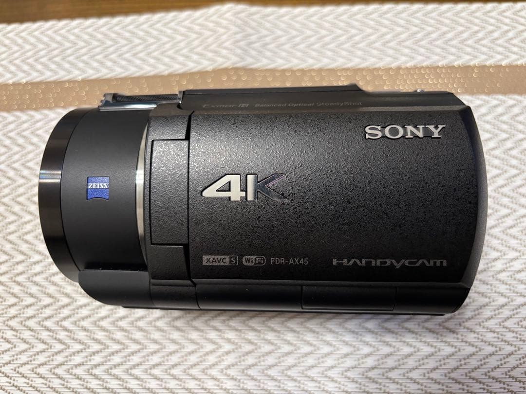 FDR-AX45A（バッテリー2個、広角レンズ付）
