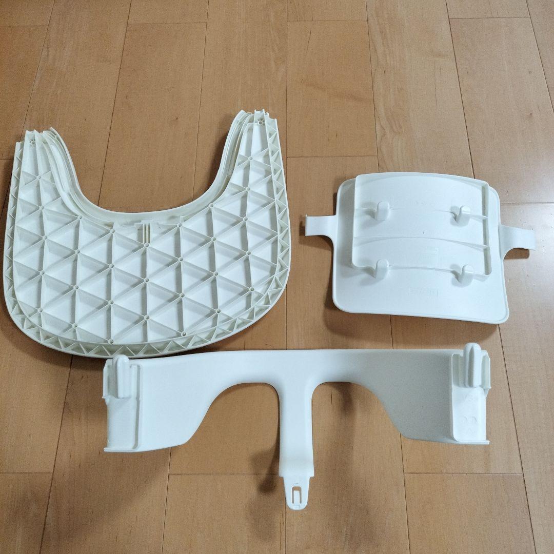 シリアル6　ストッケ トリップトラップ　背もたれ&ベビーガード&トレイ付