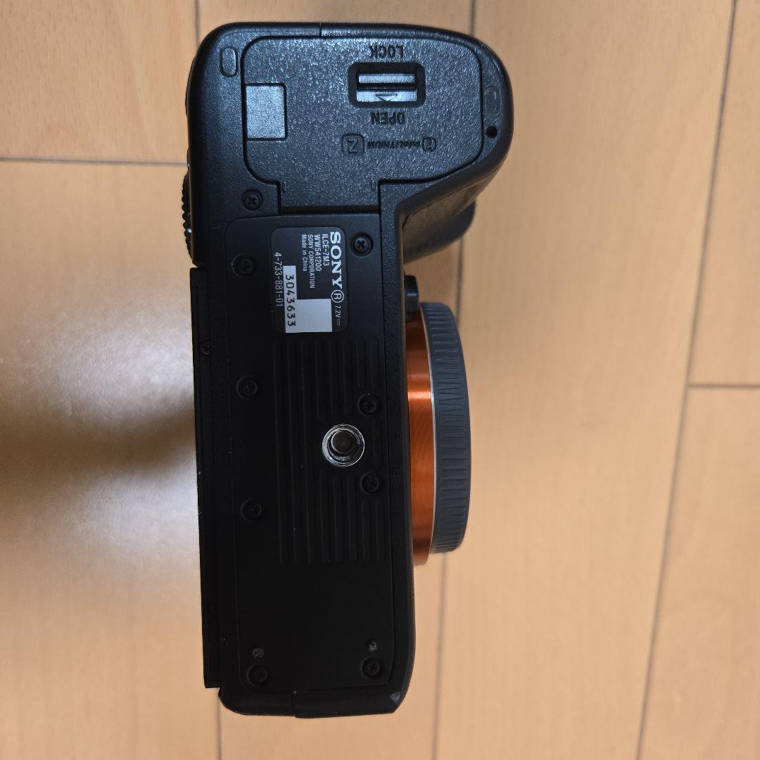 SONY α7 III ミラーレス一眼カメラ　バッテリー.取説.箱あり