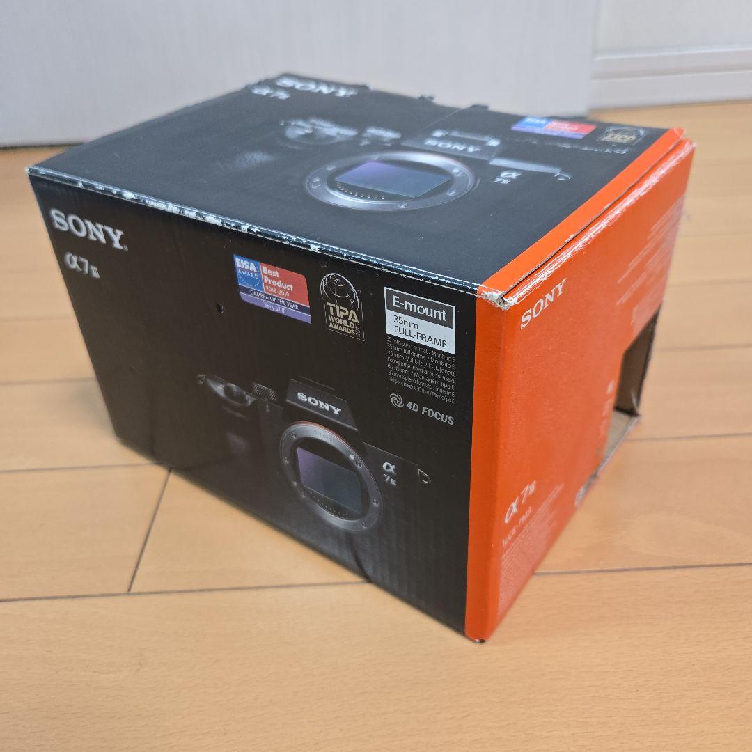 SONY α7 III ミラーレス一眼カメラ　バッテリー.取説.箱あり