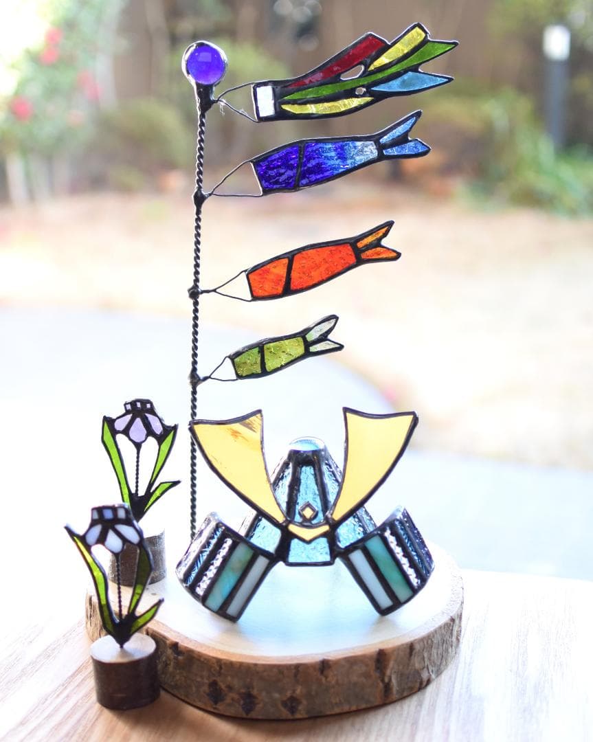 ステンドグラスの鯉のぼりと菖蒲とミニ兜(子供の日2点セット・KOI18)