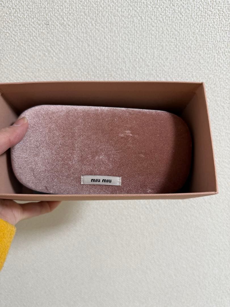 miu miu ピンク ベルベット 収納ケース