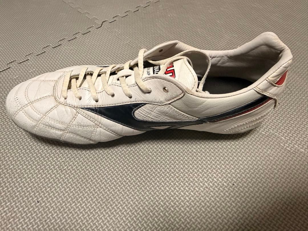 サッカー　ミズノモレリア　スパイク