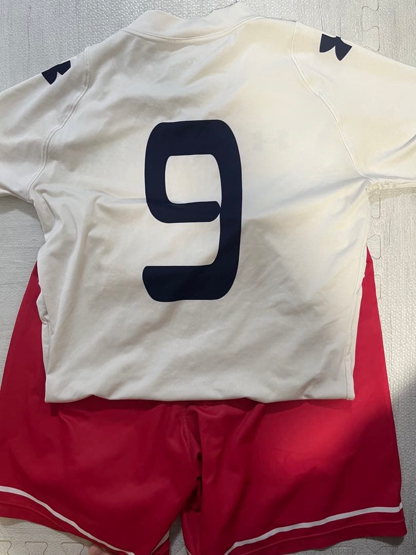 アンダーアーマー　サッカー　ユニフォーム　Lサイズ