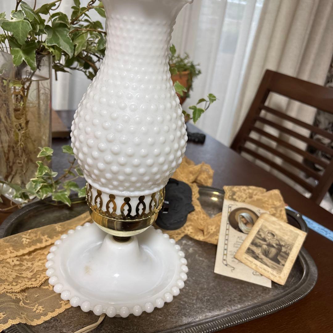 フェントン ボブネイルミルクグラス テーブルランプ