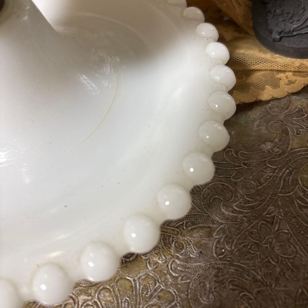 フェントン ボブネイルミルクグラス テーブルランプ