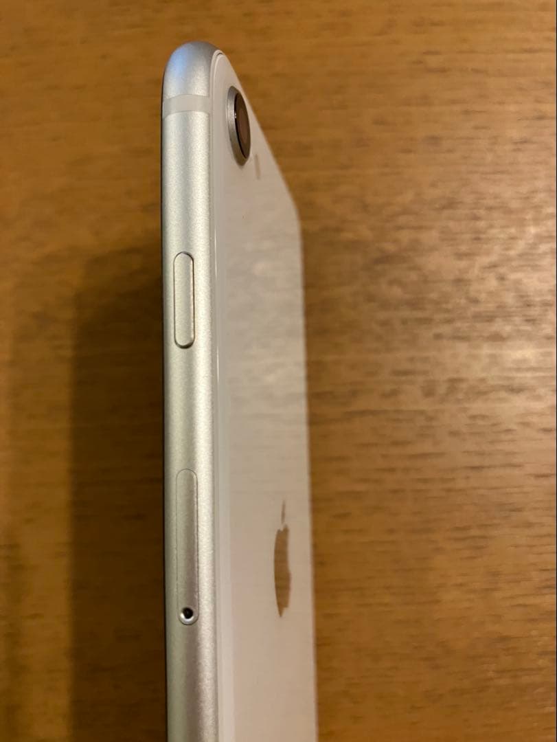 【新品同様】iPhoneSE第3世代 auモデル 容量64G ホワイト