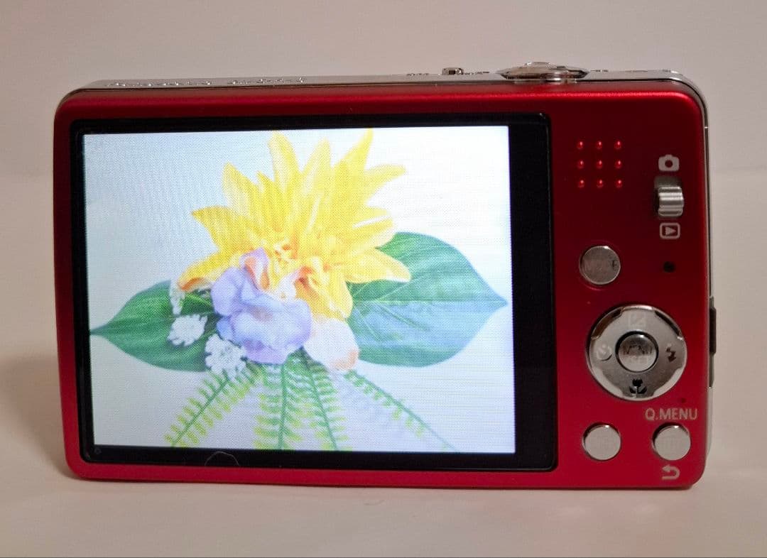 [美品]パナソニック Panasonic LUMIX DMC-FH8 コンデジ