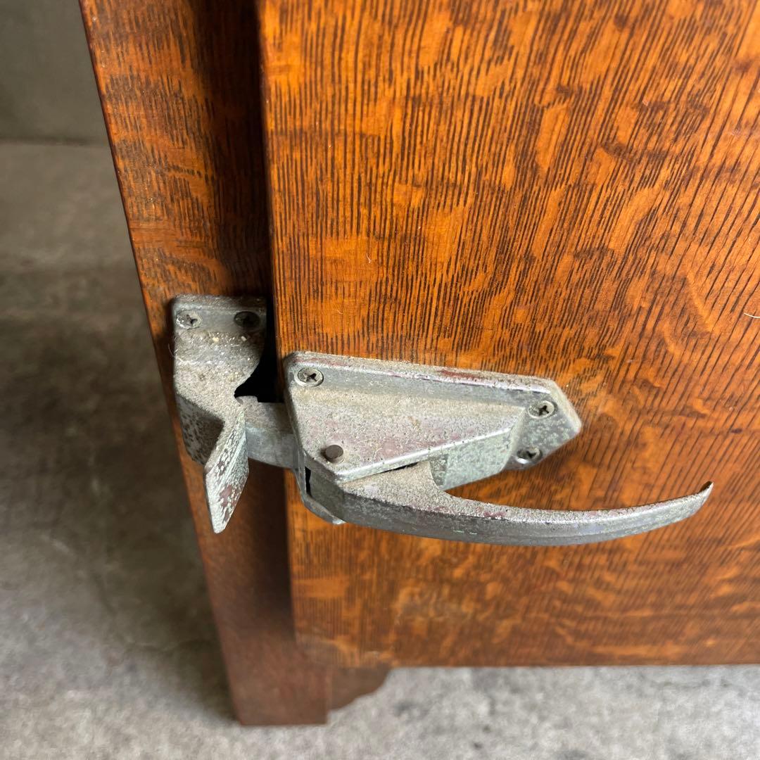 昭和レトロ　木製冷蔵庫　氷冷蔵庫　ビンテージ冷蔵庫