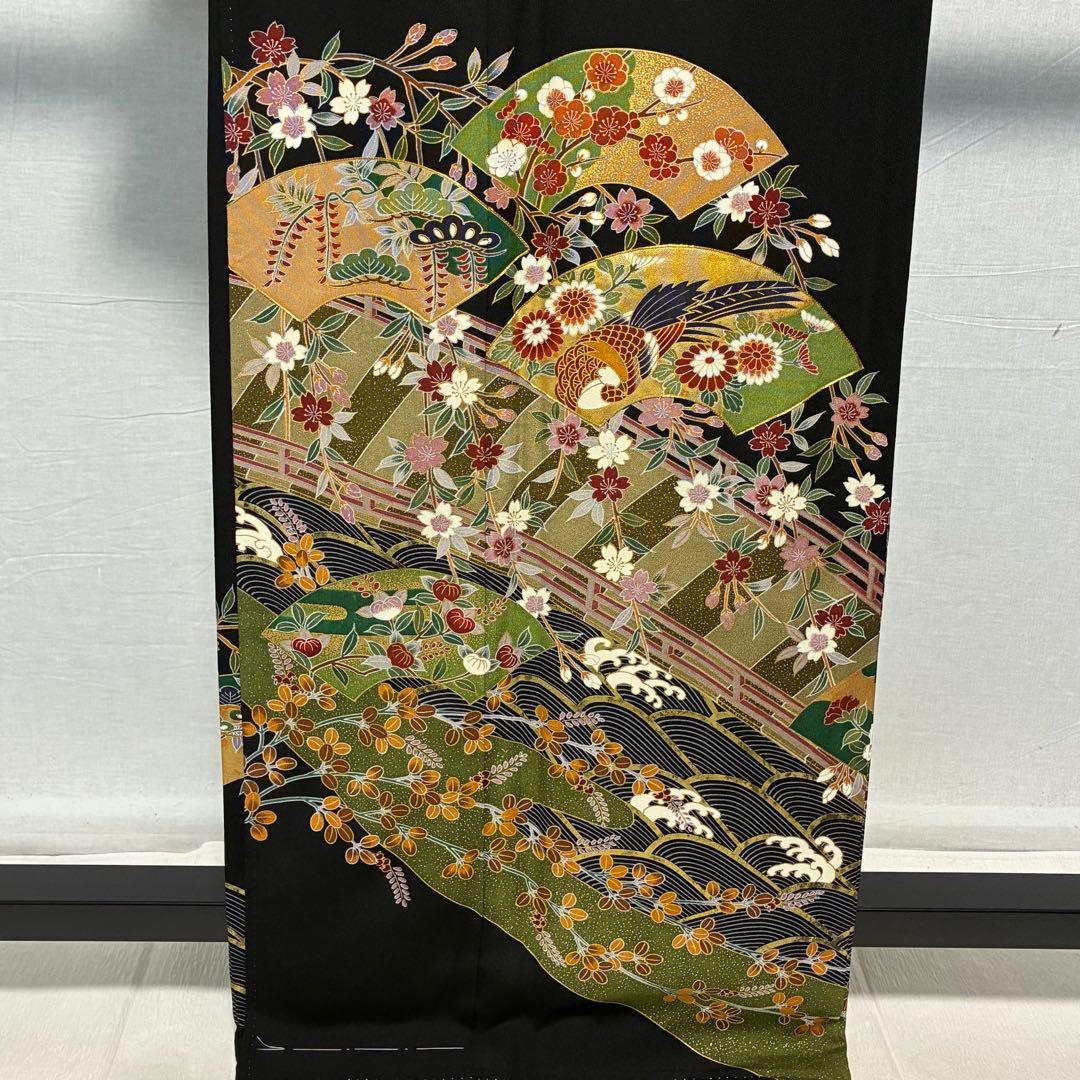 D99 黒留袖 枝垂れ桜 荒波 金駒刺繍 しつけ糸付き未使用極美品