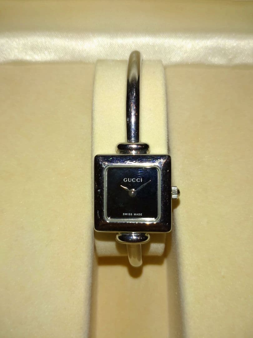 GUCCIスクエアバングルウォッチ1900L(箱付き動作未確認)