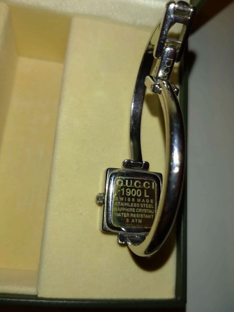 GUCCIスクエアバングルウォッチ1900L(箱付き動作未確認)