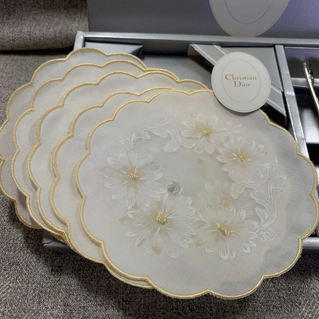 クリスチャンディオール　マーガレット　コースター　スプーン　コーヒー　リボン