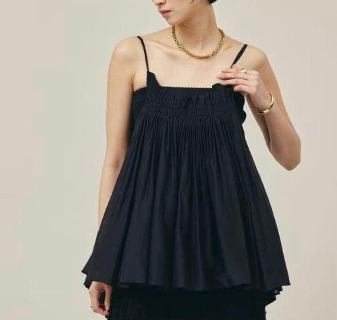 カレンソロジー　キャミソール　黒色